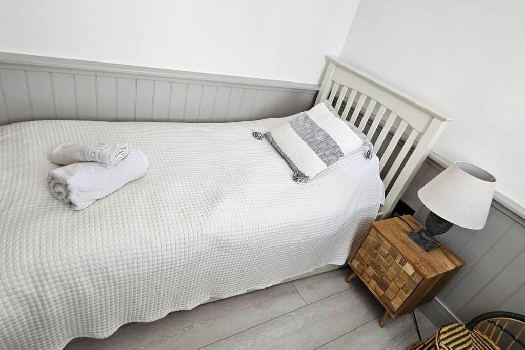 Humberston Boathouse Lodge & Hot Tub - Cleethorpes Beach Cabin Chalet Extérieur photo