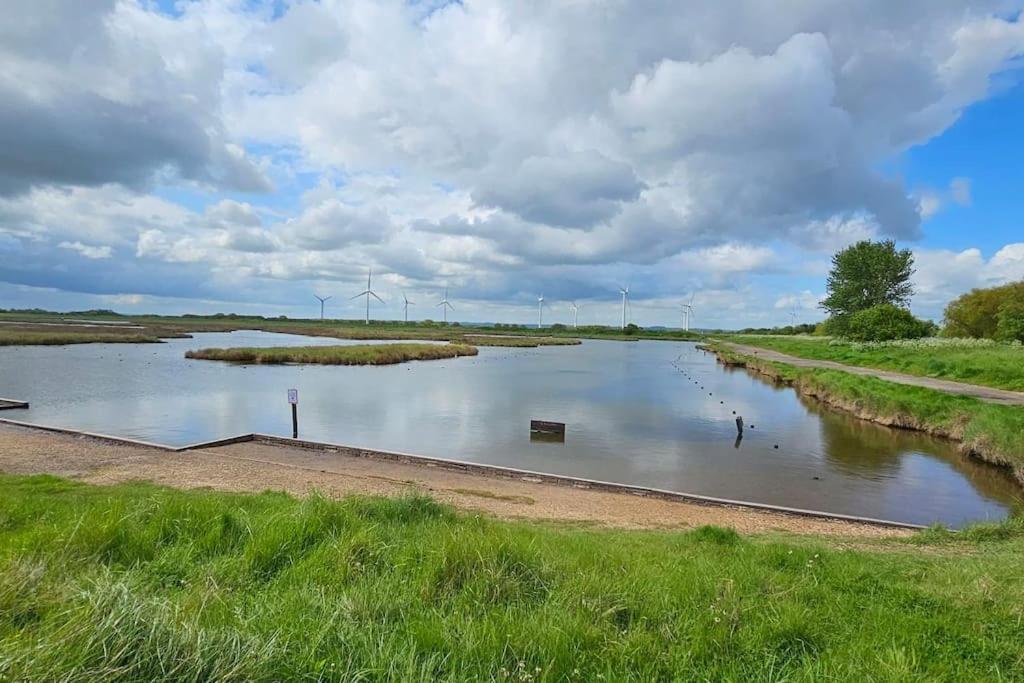 Humberston Boathouse Lodge & Hot Tub - Cleethorpes Beach Cabin Chalet Extérieur photo