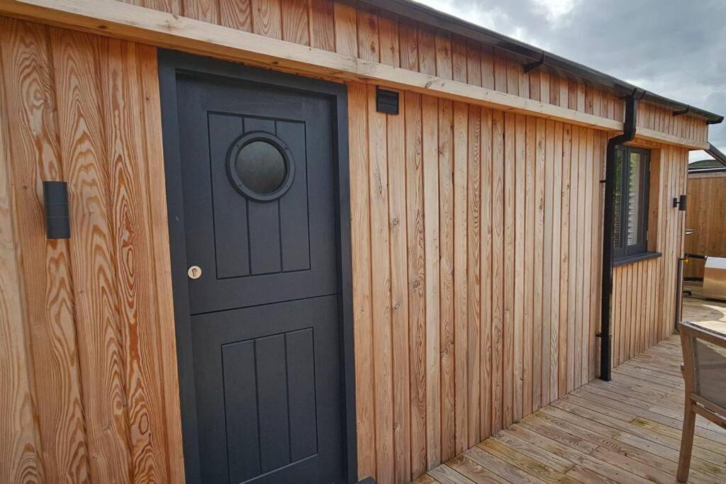 Humberston Boathouse Lodge & Hot Tub - Cleethorpes Beach Cabin Chalet Extérieur photo